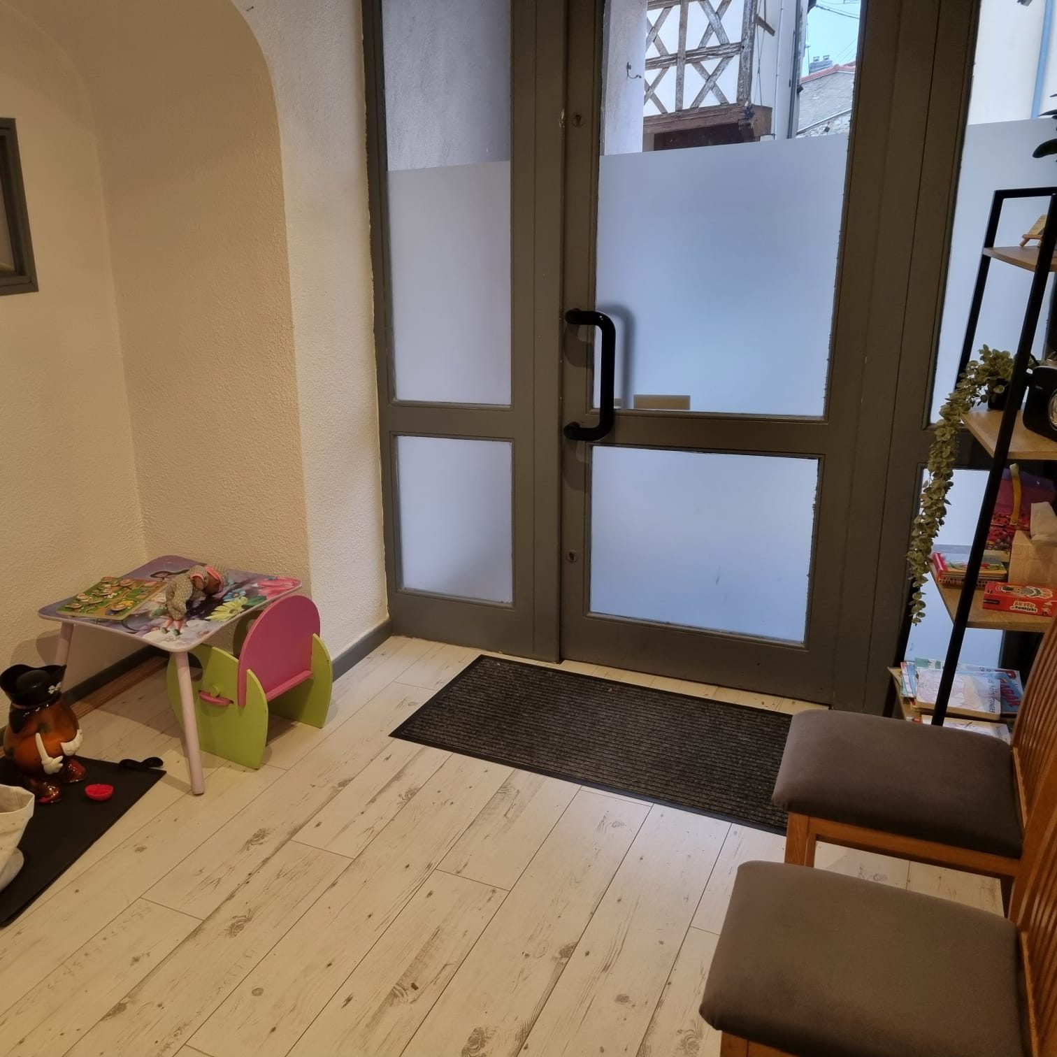 Salle d'attente au cabinet l'équilibre à Pont-du-Château